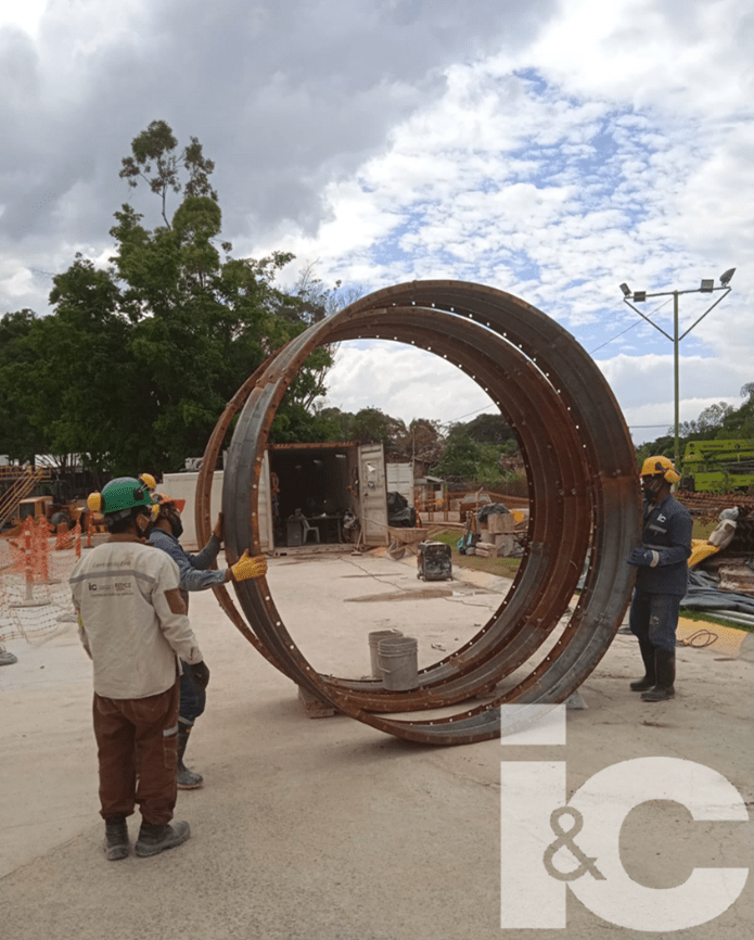 Armado en superficie de un anillo para tunnel liner