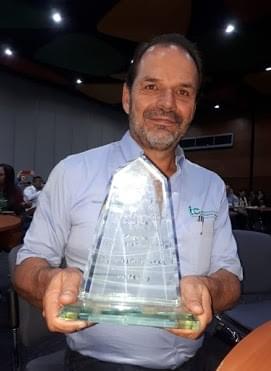 Jose Ignacio Duque con Premio
