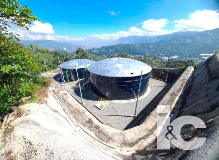 2 tanques de vidrio fusionado al acero; Contratista de EPM en construcción e instalación de Tanques de agua La Estrella, Antioquia, Colombia