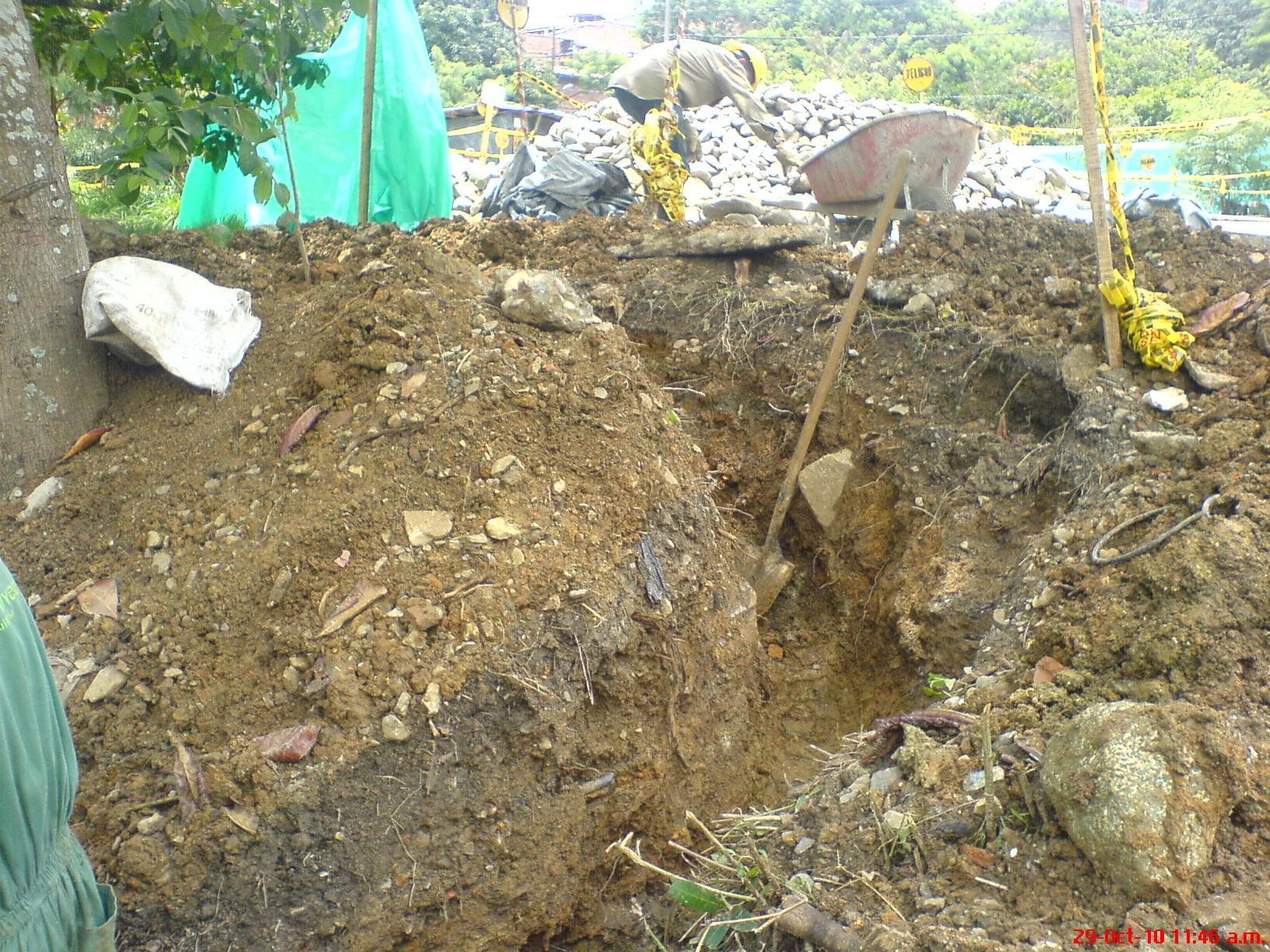 Renovación de tubería de alcantarillado por medio de excavaciones.